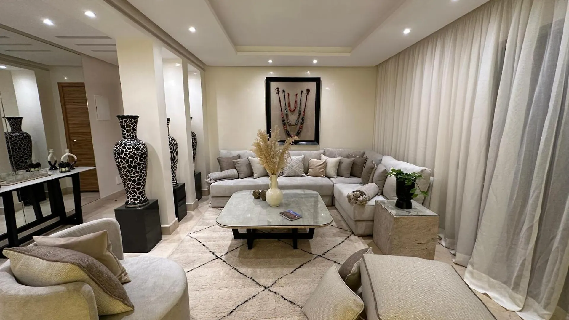 Nacarat Centre Gueliz 2Br Apartment Marrakesh