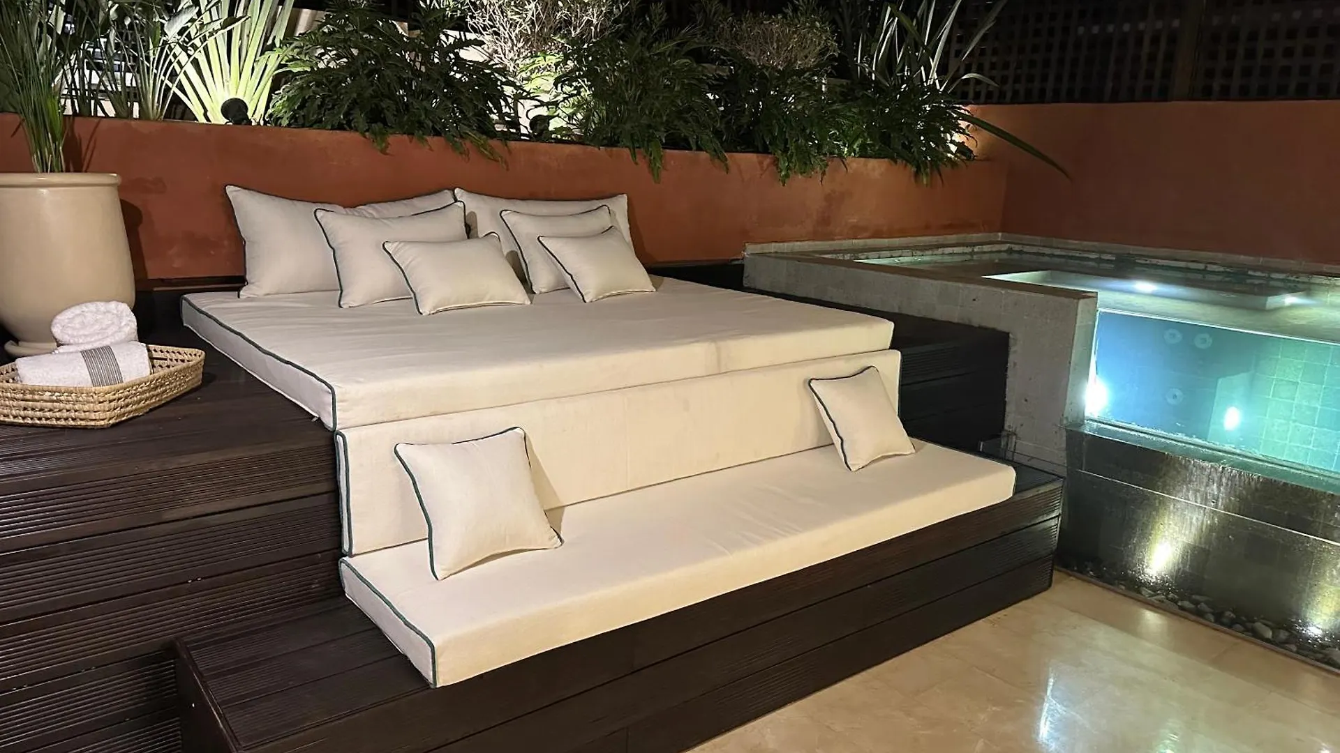 Nacarat Centre Gueliz 2Br Apartment Marrakesh