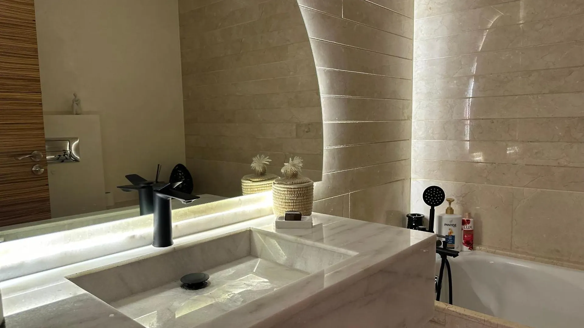 Nacarat Centre Gueliz 2Br Apartment Marrakesh